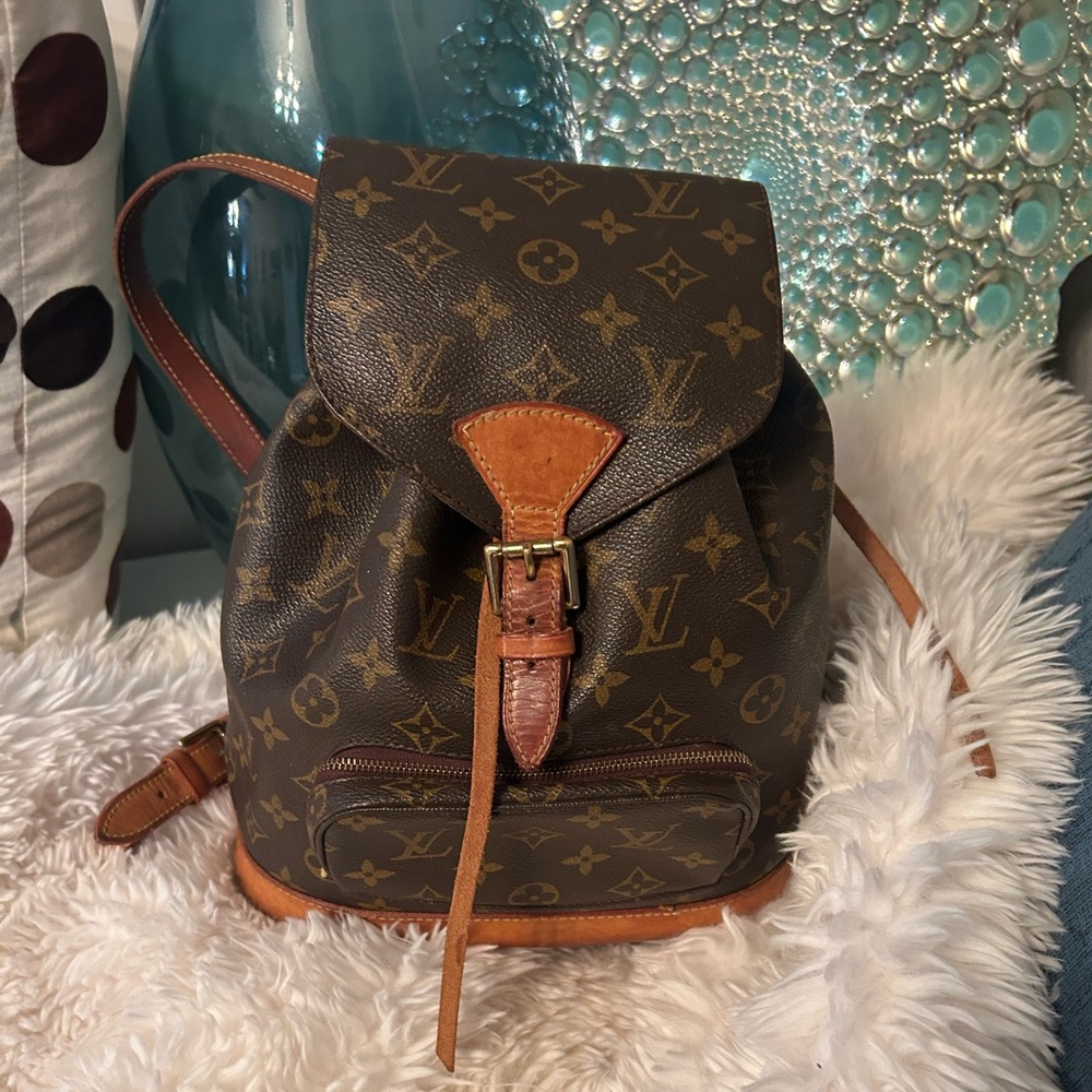 Louis Vuitton Monogram Montsouris MM Drawstring backpack